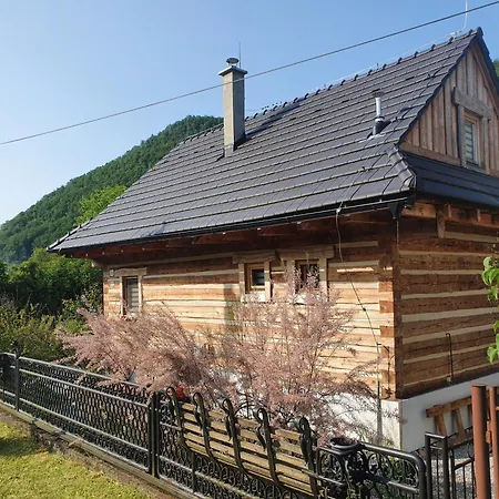 Drevenica Tatil Evi Tisovec